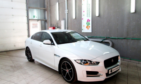 Чип-тюнинг Jaguar XE 2.0D 180hp AT 2015 года выпуска